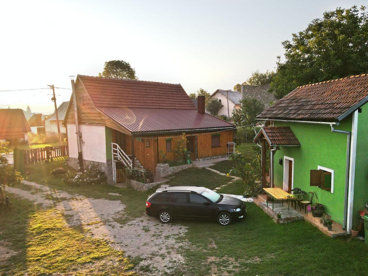 Ivona - Kuca Za Odmor Perusic - Stara Lika Apartment Exterior foto